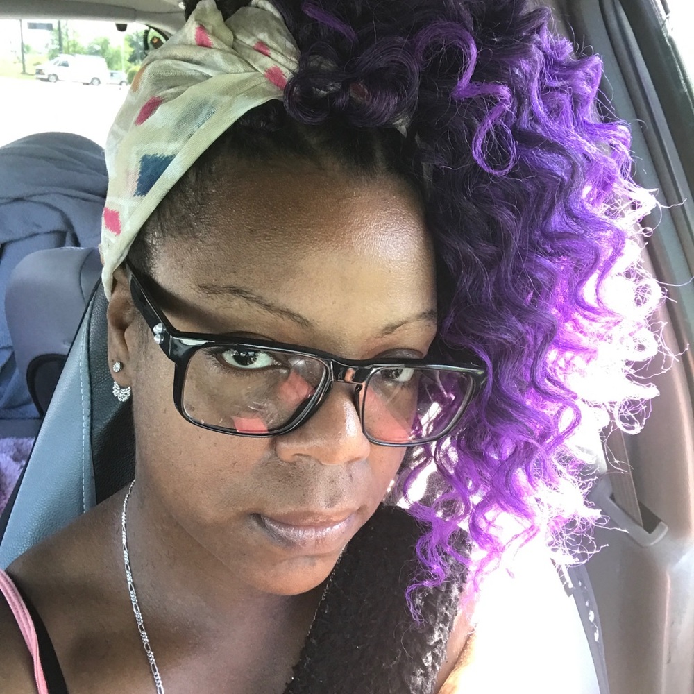 Meet your Posher, Candace